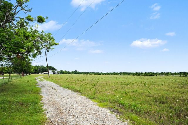 1712 Wilson Road, Waxahachie, TX 75165