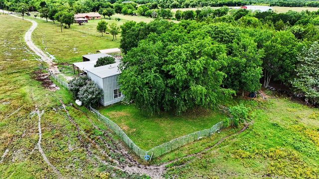 1712 Wilson Road, Waxahachie, TX 75165