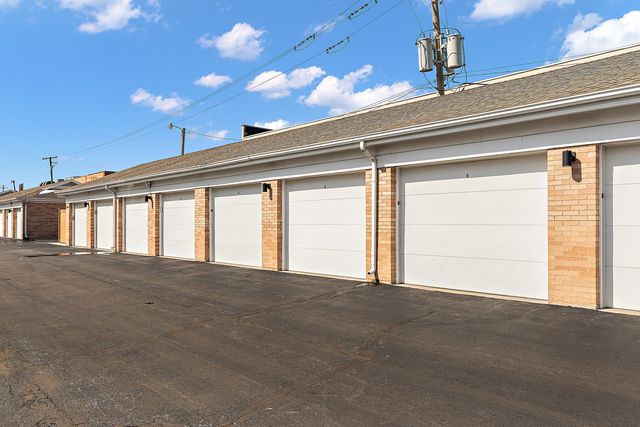 3024 Matthew Lane C-2, Homewood, IL 60430