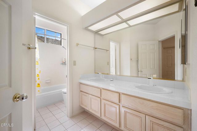 925 Calle La Primavera, Glendale, CA 91208