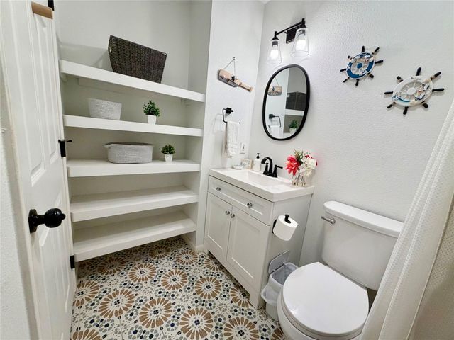 16701 Moby Dick Drive, Jamaica Beach, TX 77554