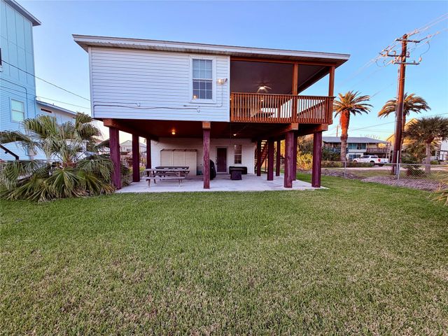 16701 Moby Dick Drive, Jamaica Beach, TX 77554