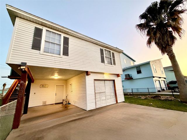 16701 Moby Dick Drive, Jamaica Beach, TX 77554