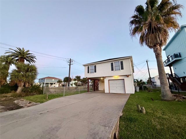 16701 Moby Dick Drive, Jamaica Beach, TX 77554