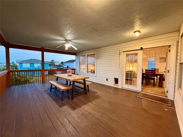 16701 Moby Dick Drive, Jamaica Beach, TX 77554