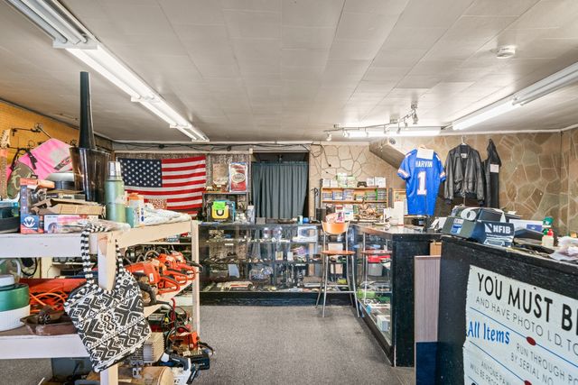 249 N Spring St, Sparta, TN 38583