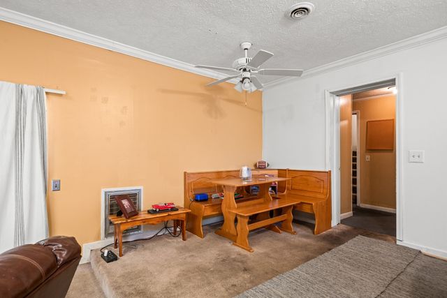 249 N Spring St, Sparta, TN 38583