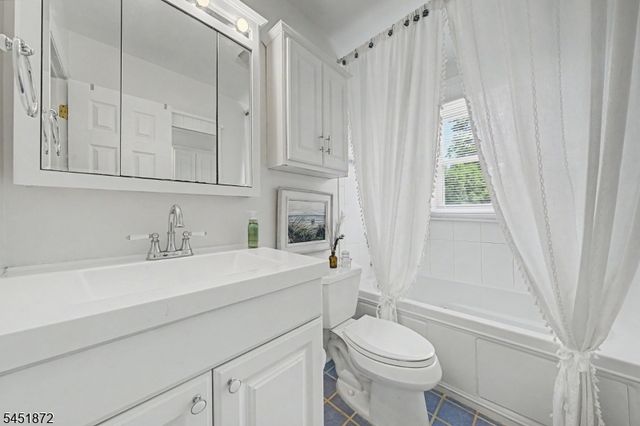 3 Rose Ct, Rockaway Twp., NJ 07801