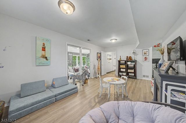 3 Rose Ct, Rockaway Twp., NJ 07801