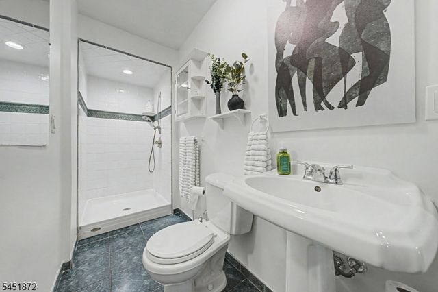 3 Rose Ct, Rockaway Twp., NJ 07801
