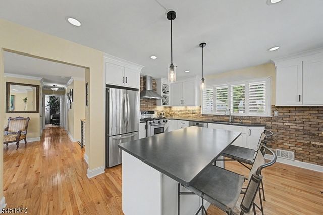 3 Rose Ct, Rockaway Twp., NJ 07801