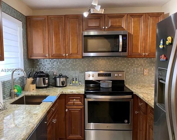 7011 W 29th Ave 109, Hialeah, FL 33018