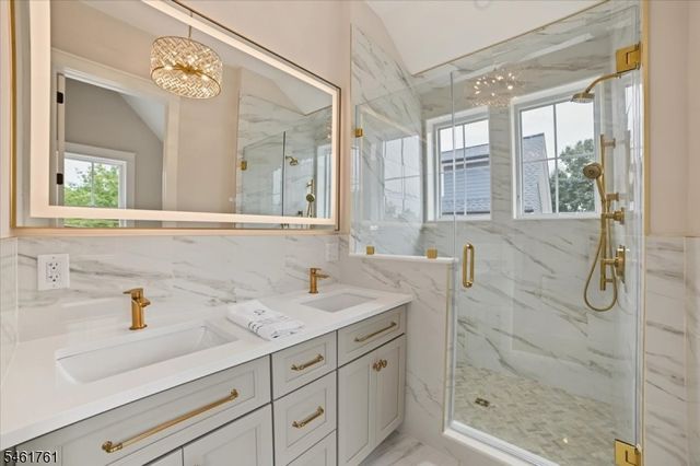 30 Peapack Rd, Far Hills Boro, NJ 07931
