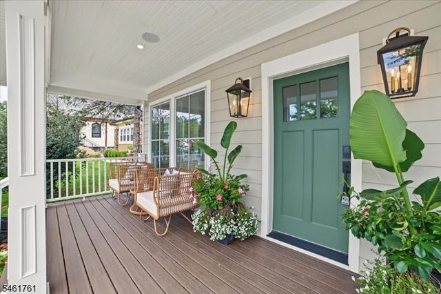30 Peapack Rd, Far Hills Boro, NJ 07931