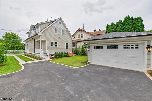 30 Peapack Rd, Far Hills Boro, NJ 07931