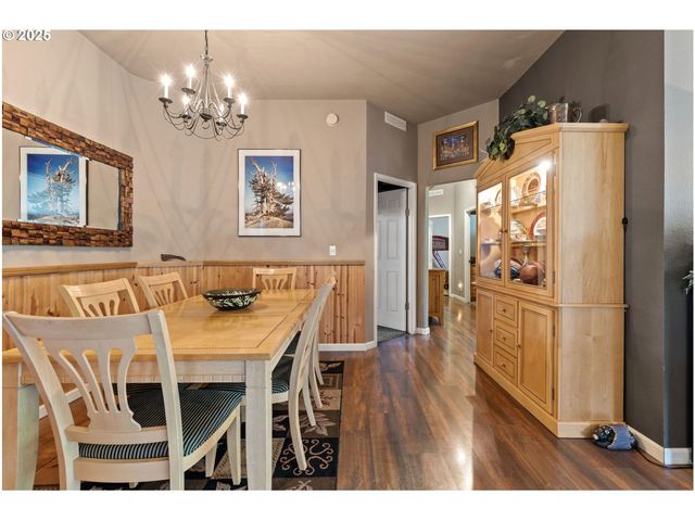 156 PEPPERMILL Rd, Kelso, WA 98626