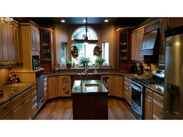 156 PEPPERMILL Rd, Kelso, WA 98626