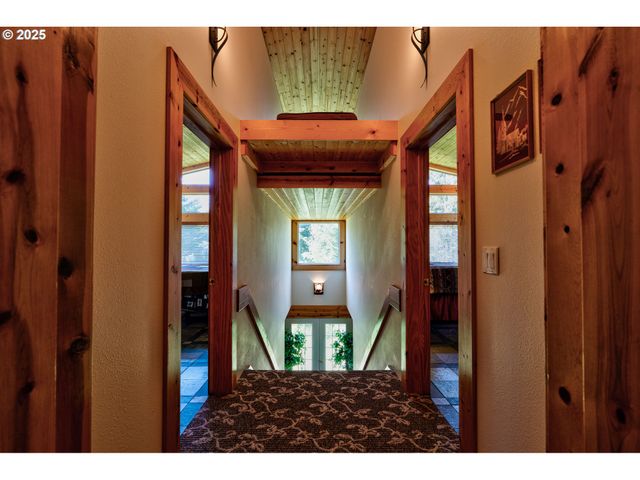 156 PEPPERMILL Rd, Kelso, WA 98626