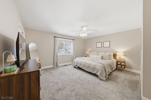 45 Fox Tail Ln, Hardyston Twp., NJ 07419