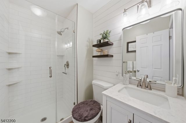 45 Fox Tail Ln, Hardyston Twp., NJ 07419