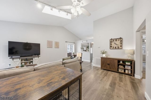 45 Fox Tail Ln, Hardyston Twp., NJ 07419