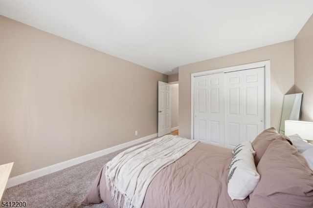 45 Fox Tail Ln, Hardyston Twp., NJ 07419