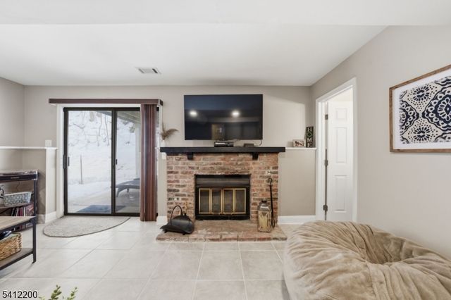 45 Fox Tail Ln, Hardyston Twp., NJ 07419