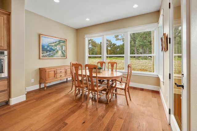 105 Arrowhead RD, Georgetown, TX 78633