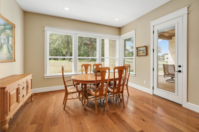 105 Arrowhead RD, Georgetown, TX 78633