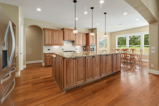 105 Arrowhead RD, Georgetown, TX 78633