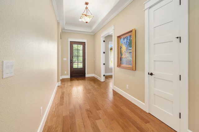 105 Arrowhead RD, Georgetown, TX 78633