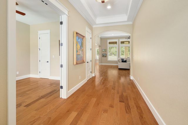 105 Arrowhead RD, Georgetown, TX 78633