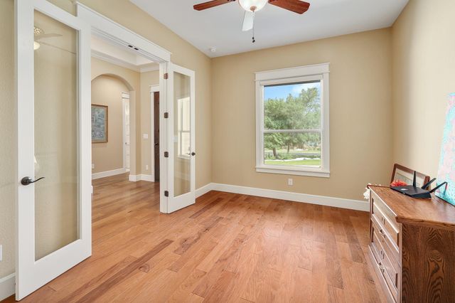 105 Arrowhead RD, Georgetown, TX 78633