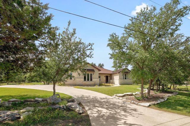 105 Arrowhead RD, Georgetown, TX 78633