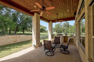 105 Arrowhead RD, Georgetown, TX 78633