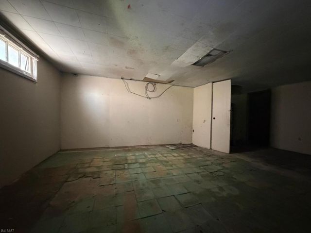 83 Edward St, Woodbridge Twp., NJ 08830