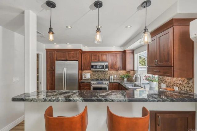 11120 FORESTVIEW Lane, San Diego, CA 92131