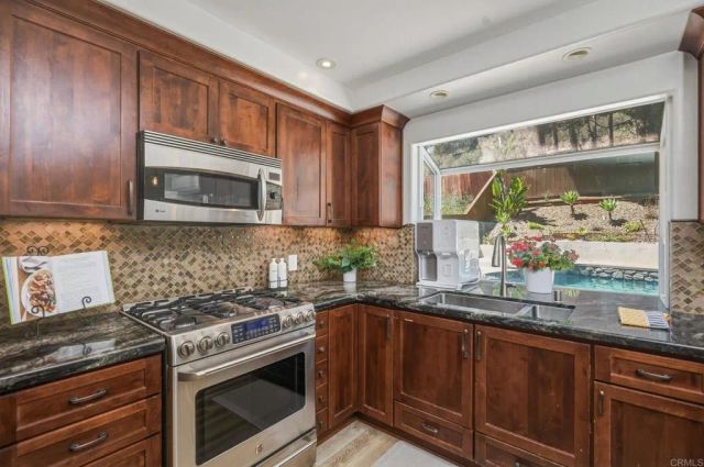 11120 FORESTVIEW Lane, San Diego, CA 92131