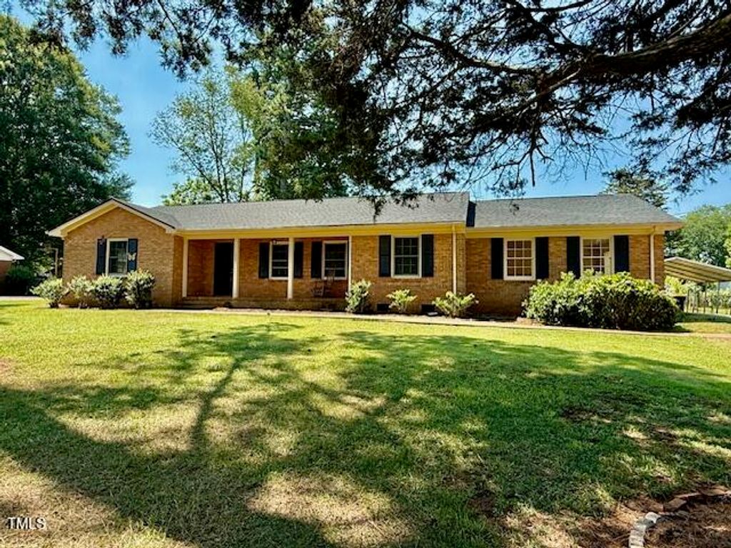 1007 Driftwood Drive, Siler City, NC 27344