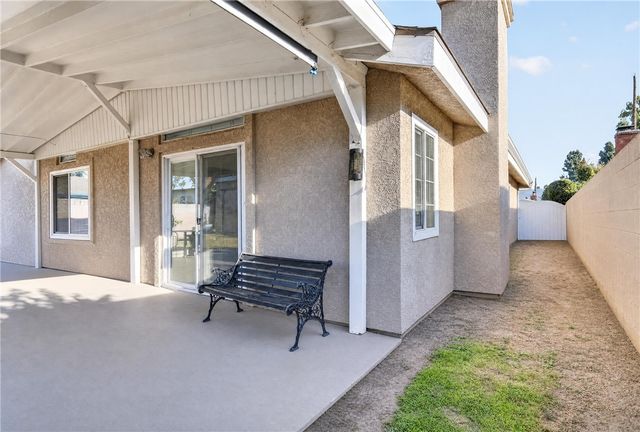 6743 Agra St., Commerce, CA 90040