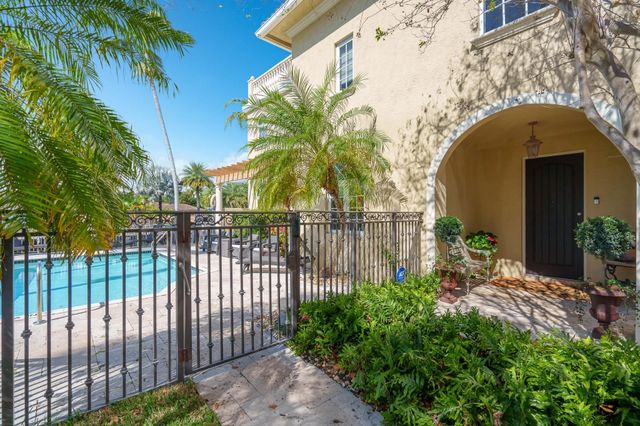 237 Garden Court, Lauderdale-By-The-Sea, Fort Lauderdale, FL 33308