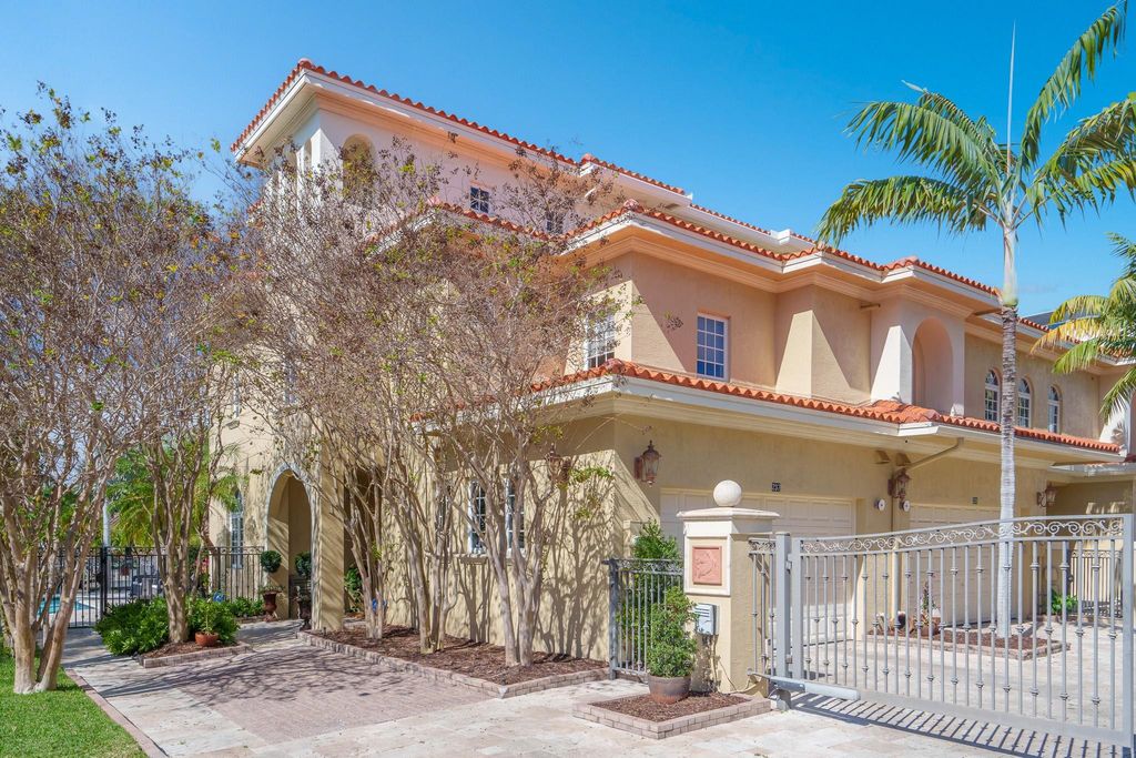 237 Garden Court, Lauderdale-By-The-Sea, Fort Lauderdale, FL 33308