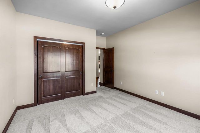 1270 CAMERON CIRCLE, Neenah, WI 54956