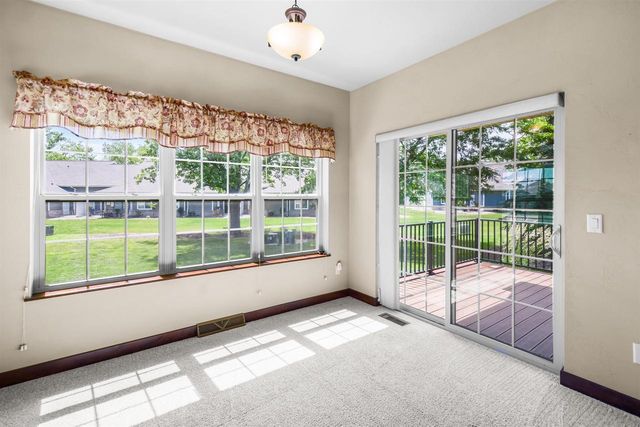 1270 CAMERON CIRCLE, Neenah, WI 54956