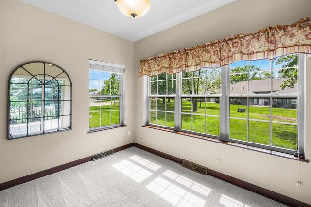 1270 CAMERON CIRCLE, Neenah, WI 54956