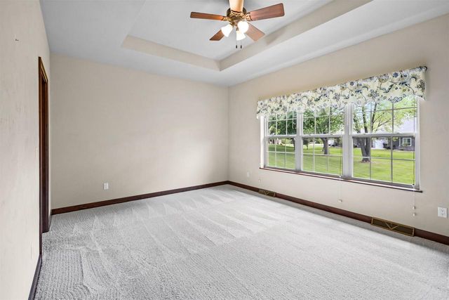 1270 CAMERON CIRCLE, Neenah, WI 54956