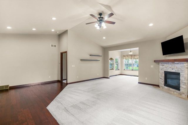 1270 CAMERON CIRCLE, Neenah, WI 54956