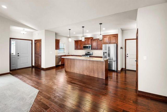 1270 CAMERON CIRCLE, Neenah, WI 54956