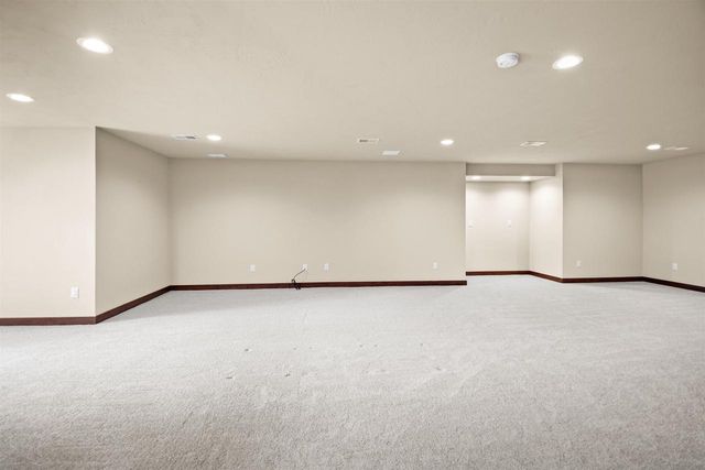 1270 CAMERON CIRCLE, Neenah, WI 54956