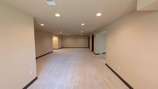 1270 CAMERON CIRCLE, Neenah, WI 54956